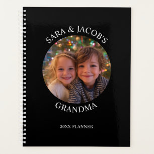 Photo ronde noir et blanc pour grand-mère