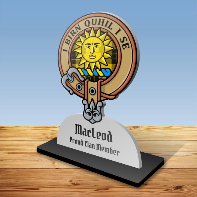 Photo Sculpture Clan MacLeod de Lewis Crest sur Tartan Cutout (Créateur téléchargé)