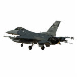 Photo Sculpture Coupe-circuit de combat de photo du faucon F-16<br><div class="desc">Cette sculpture de combat en photo du faucon F-16 a été créée dès le début pour sembler parfaite comme assommeur fixé au mur de 2ft x de 3ft ! Si vous aimez les avions militaires ou savez quelqu'un qui fait,  c'est une nécessité ont !</div>