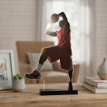 Photo Sculpture Photo Statuette du joueur de basket-ball personnal<br><div class="desc">Montrer Chaque Slam Dunk | Capturez l'action et l'énergie du basketball avec notre statuette photo personnalisée, conçue pour célébrer votre joueur préféré. Doté d'un front acrylique cristallin et d'un support noir brillant et élégant, ce morceau de précision transforme vos moments de basketball en un véritable gardien. Idéal pour les joueurs,...</div>
