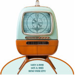Photo Sculpture Sculpture du cadre photo TV rétro-futuriste<br><div class="desc">Faites passer votre propre photo directement dans le téléviseur, et changez la légende pour créer un cadeau mémorable pour un anniversaire mariage ou toute autre occasion spéciale. Il suffit de cliquer sur "Personnaliser ce Modèle" pour télécharger votre photo, et elle sera imprimée dans l'écran de télévision avec des ombres et...</div>
