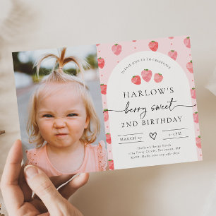 Photo Strawberry Invitation d'anniversaire   frais