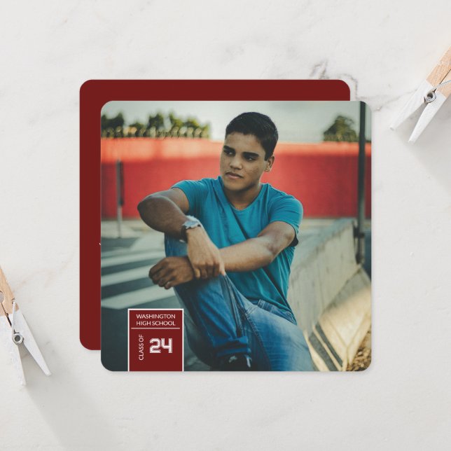 Photo Tab Graduation Maron Party Invitation Card (Devant/Arrière en situation)