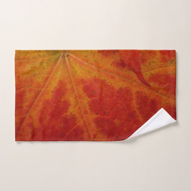 Photographie abstraite de la feuille d'érable roug (Serviette à main)