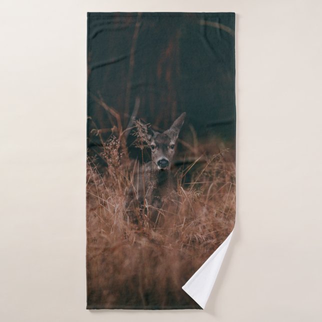 PHOTOGRAPHIE DE VIE SAUVAGE DE GRAY DEER ENTOURÉ P (Serviette de bain)