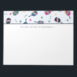 Pickleball à faire après Pickleball Dink Bloc-note<br><div class="desc">Ce bloc-notes est doté d'un motif dynamique et amusant avec des pagaies, des boules et le mot "dink!" Dans les tons bleu, vert, rose et jaune. Le texte dit : "À faire après Pickleball... " mais est personnalisable avec une phrase ou un nom de votre choix. Une partie d'une collection...</div>