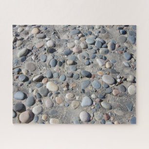 Pierres sur le puzzle de plage