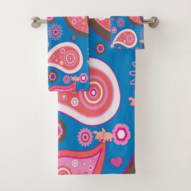 Pig Rose Blue Paisley Serviettes de bain (En situation)