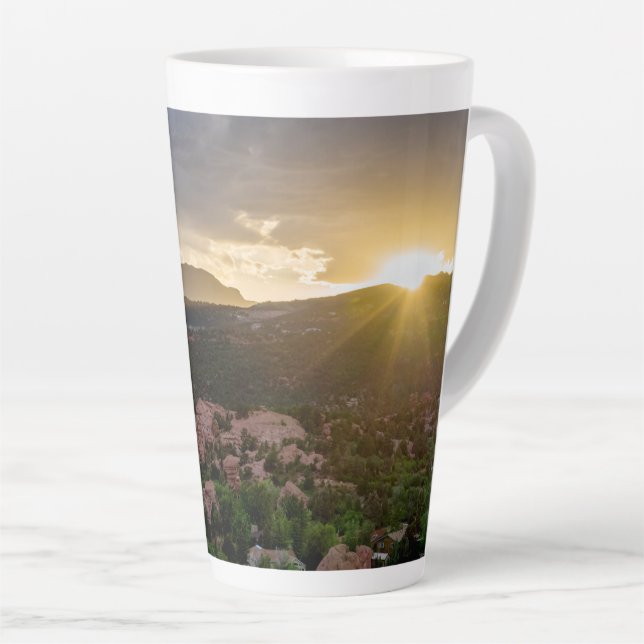 Pikes Peak Sunset Haze Latte Mug (Angle droit)