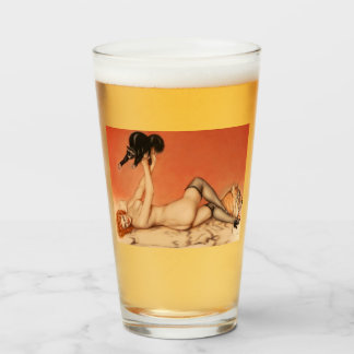 Pinceau vers le haut pinte de fille verre