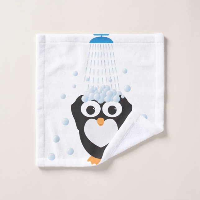Pingouin mignon prenant une douche (Gant de toilette)