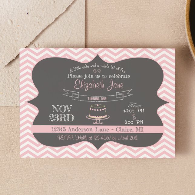 Pink Chalkboard Cake Premier Invitation (Créateur téléchargé)