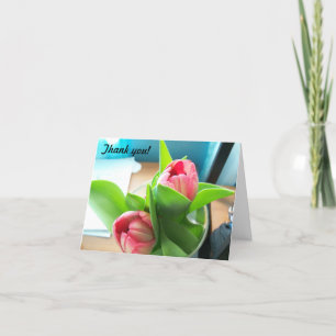 Pink Desktop tulips sur un carte de remerciements 