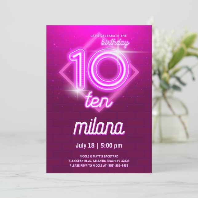 Pink Neon 10e Anniversaire Carte d'invitation (Debout devant)