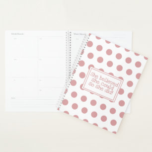 Pink Polka Dot Elle Croyait Qu'Elle Pouvait Le Fai