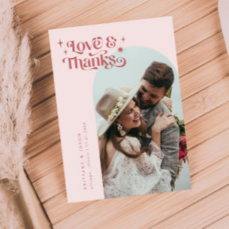 Pink Retro Amour et Merci White Arch Mariage