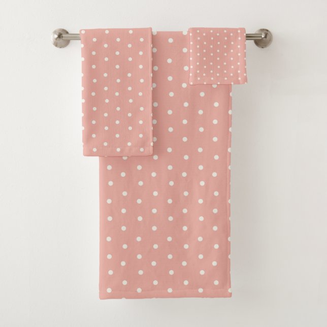 Pink & White Polka Dot Baby Towel Set (En situation)