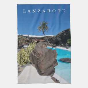 Piscine de Lanzarote vue sur le torchon