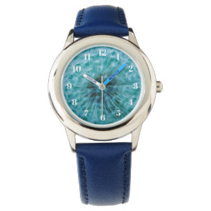 Pissenlit dans la montre de l'enfant bleu