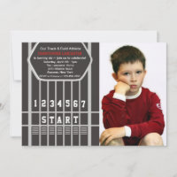 Piste et champ Ligne de départ Invitation photo