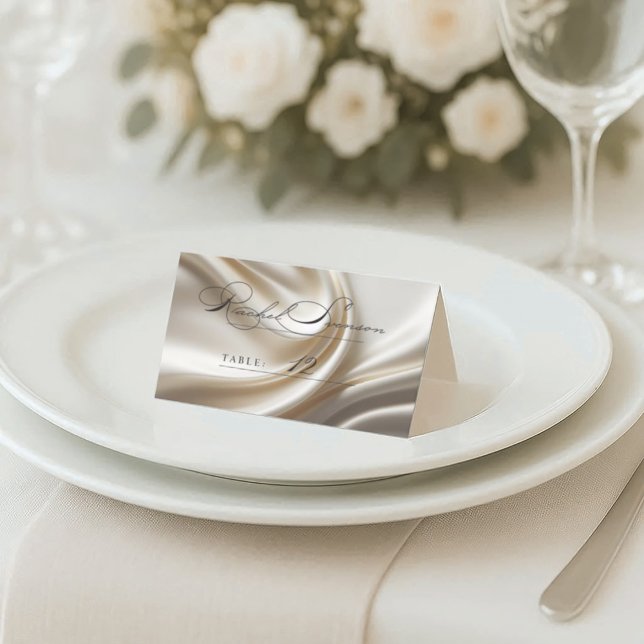 Placement Carte de table en satin ivoire pour mariage (Wedding placecard with a satin background)