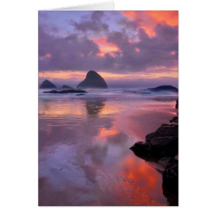 Plage et stacks de l'Oregon, coucher de soleil