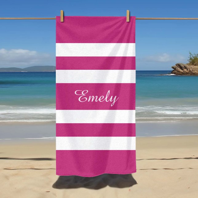 Plage Nom moderne Serviette de piscine rayée rose  (Custom Name Modern Name Pink Striped Pool Beach Towel.)
