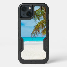 Plage tropicale avec palmiers