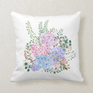 plan hydrange rose bleu pourpre avec oreiller