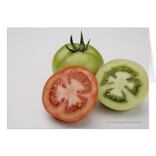 Plan rapproché de trois tomates (Devant horizontal)