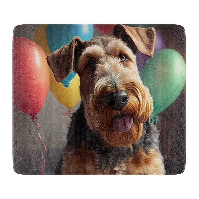 Planche À Découper Airedale chien avec gâteau et ballons (Devant)