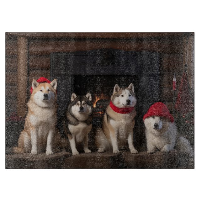 Planche À Découper Akita au coin du feu de Noël (Devant)