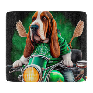 Planche À Découper Basset Hound Chien conduisant vélo St. Patrick's D