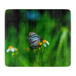 Planche À Découper Beau papillon sur une fleur