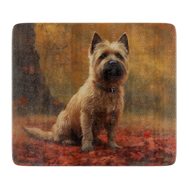 Planche À Découper Cairn Terrier dans les feuilles d'automne Inspire  (Devant)
