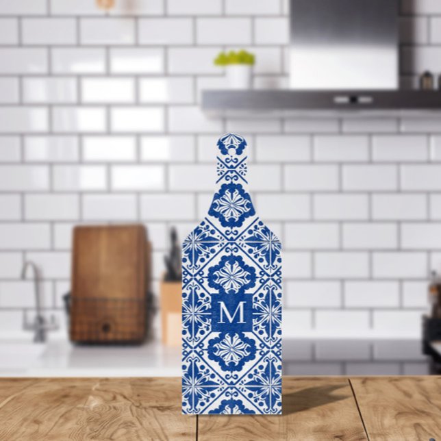 Planche À Découper Carreau de verre à monogramme bleu méditerranéen (Mediterranean Blue Tile Monogram Glass Cutting Board | Personalized Kitchen Décor)