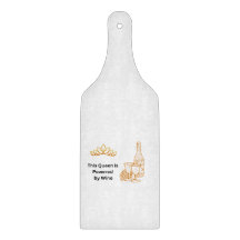 Cette reine est propulsée par le vin sur un