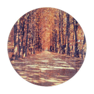 Planche À Découper Chemin forestier d'automne : Voyage paysager paisi