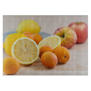 Planche À Découper Citron avec abricots et pommes Photographie culina