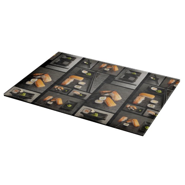 Planche À Découper Collection de sushi sur l'arrière - plan noir (Coin)