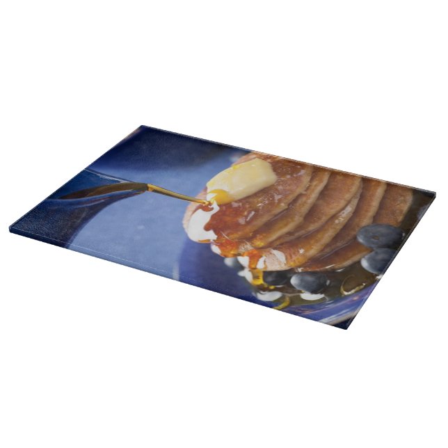 Planche À Découper Crêpes avec le sirop et la myrtille (Coin)