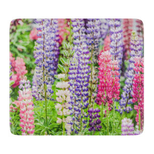 Planche À Découper De Belles Fleurs colorées Lupines 