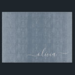 Planche À Découper Dusty Blue minimaliste moderne Monogramme élégant<br><div class="desc">Découvrez notre Dusty Blue Minimalist Modern Monogram Elegant Collection : Elevez votre style avec une sophistication sobre et un charme intemporel. Notre collection présente des motifs minimalistes dans une teinte bleu roux apaisante, rehaussée d'élégants monogrammes adaptés à votre goût personnel. De la papeterie raffinée aux accessoires polyvalents, chaque pièce de...</div>