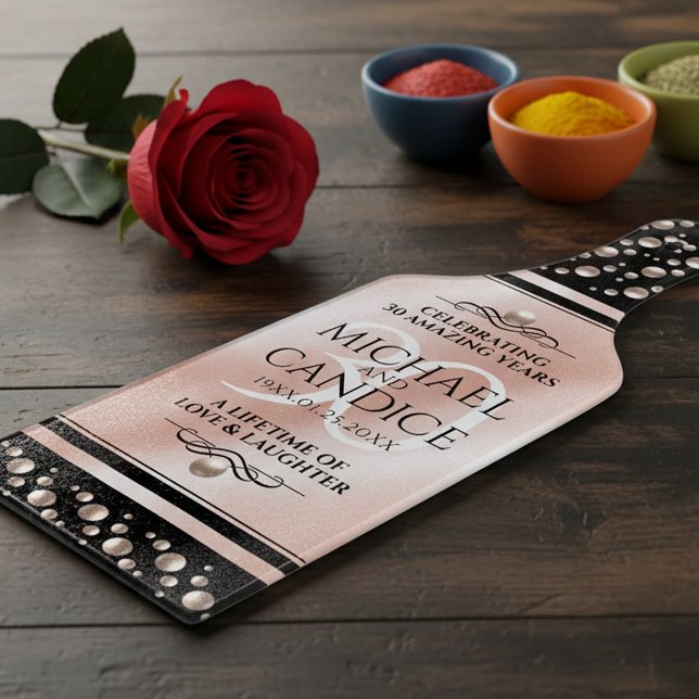 Planche À Découper Elégante 30ème Mariage Pearl Anniversaire de céléb (30th Pearl Wedding Anniversary Paddle Cutting Board Cover Photo)