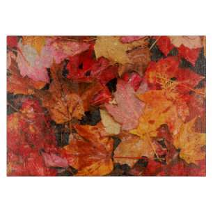 Planche À Découper États-Unis, Maine. Feuilles d'érable en automne