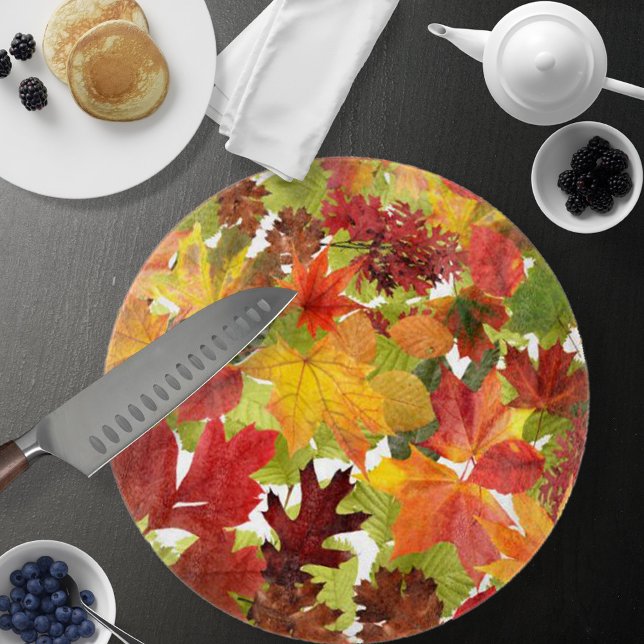 Planche À Découper Feuilles automnales d'automne (Autumn Fall Leaves Cutting Board by Looly Elzayat
)