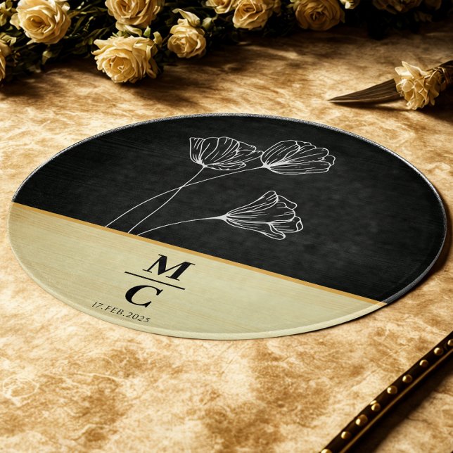 Planche À Découper Fiançailles Mariage personnalisé moderne Nom du co (Modern personalized wedding couple name and date cutting board)
