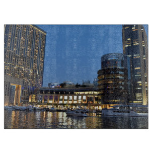 Planche À Découper gratte-ciel de l'heure bleue à la marina de Dubaï