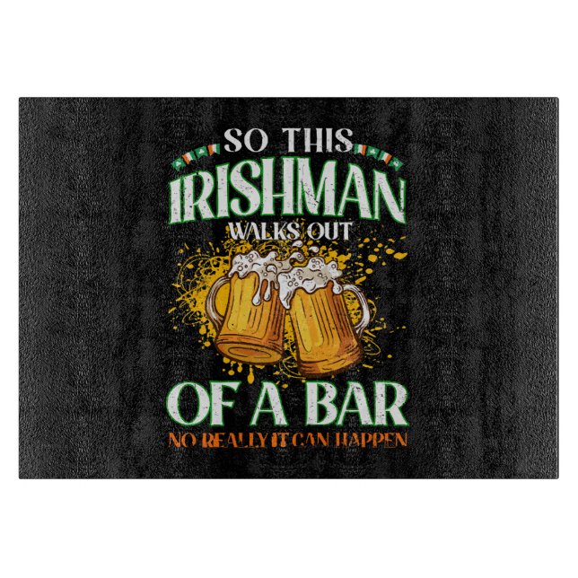 Planche À Découper Irlandais buvant de la bière St. Patrick's Day (Devant)