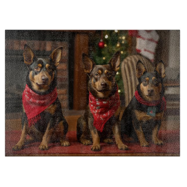 Planche À Découper Kelpie australien au coin de la cheminée de Noël (Devant)